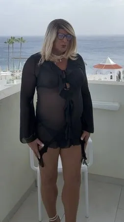 sexy crossdresser kellycd     in black dress and pantyhose         