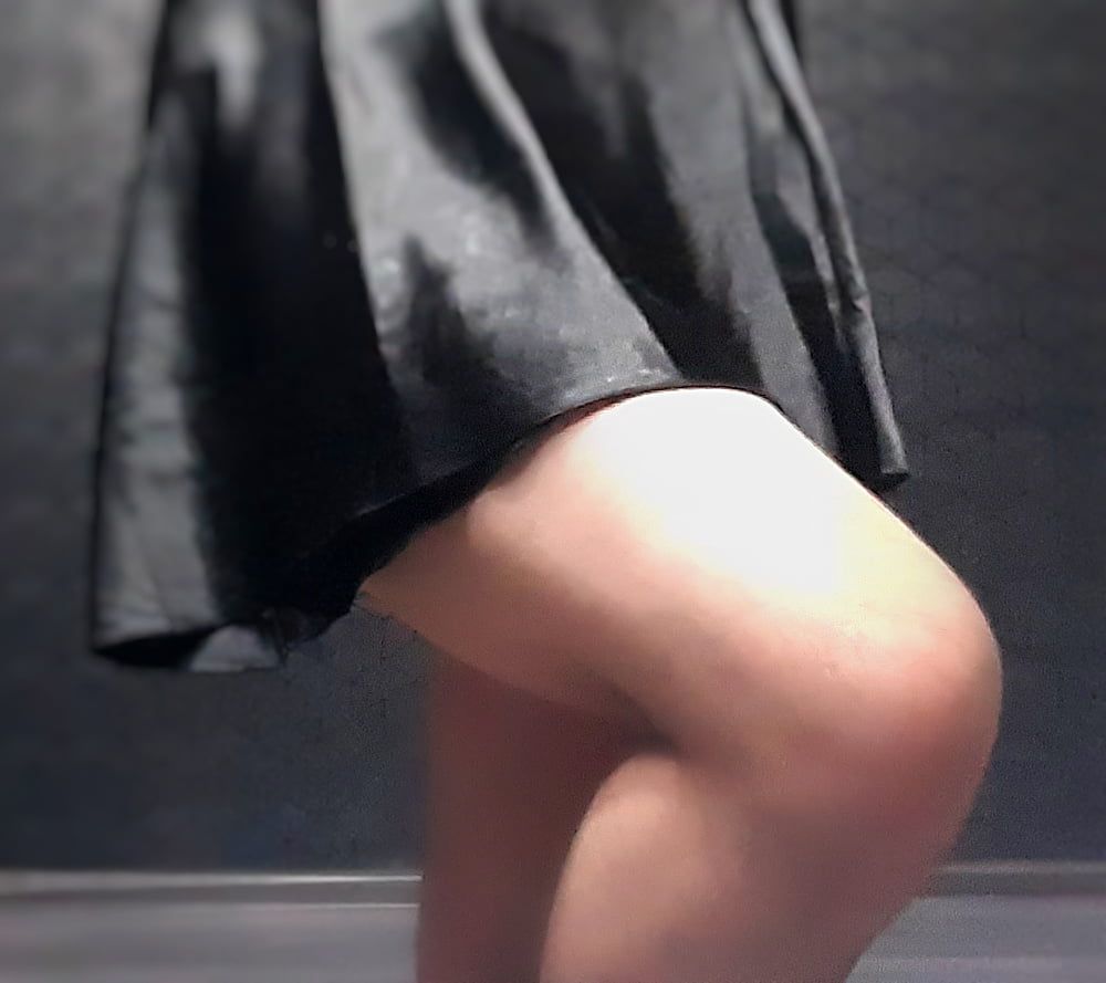 PlutonFX: Mini tighr black skirt