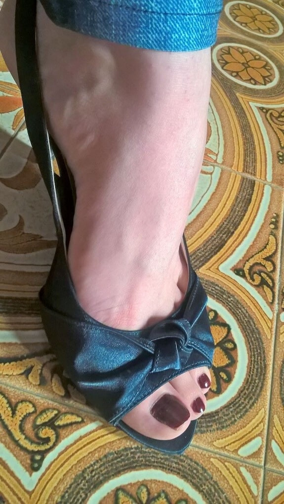Sexy high heels and feet 💖 #21