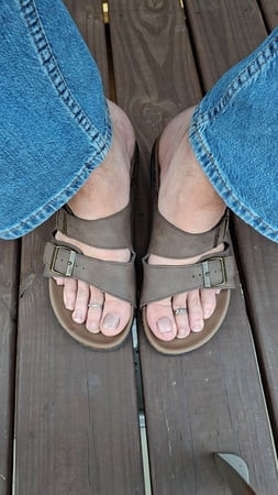 Does anyone have a sandal fetish?