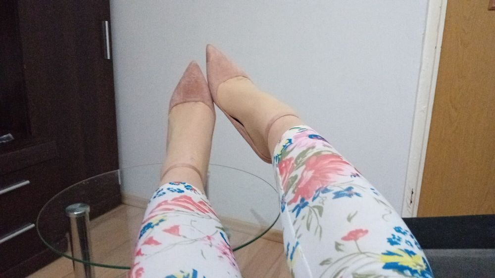 Crossdresser In Sexy Pink Suede Pointed Toe High Heels #6