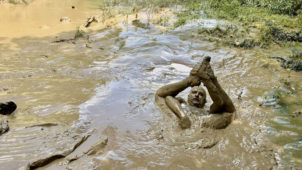 SHOT - HOW DEEP IS THE MUD ? #18