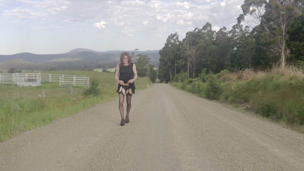 Crossdress road trip v hort black dress #19