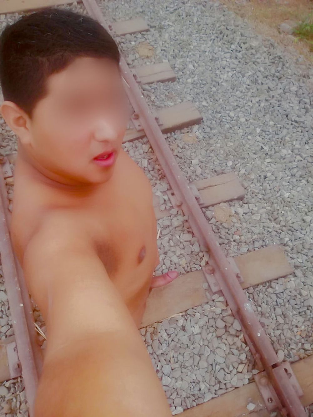 SelfiesNudes en las Vias del Tren  #2