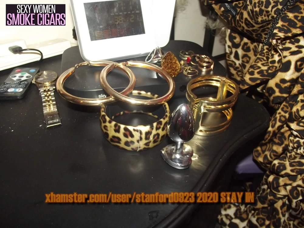 CIGAR DIVA #44
