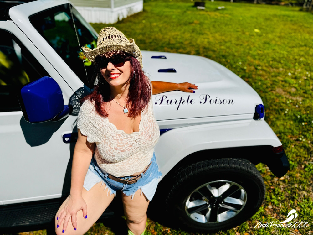 Jeep Girl Jiggle #14