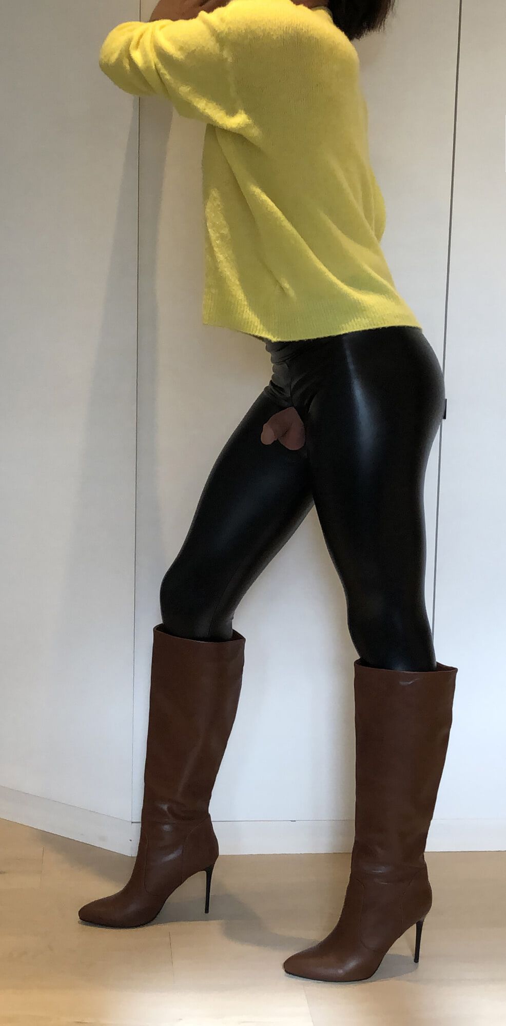 Shiny leggings #2