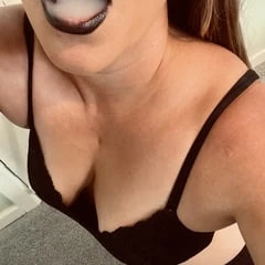 Black lipstick vaping