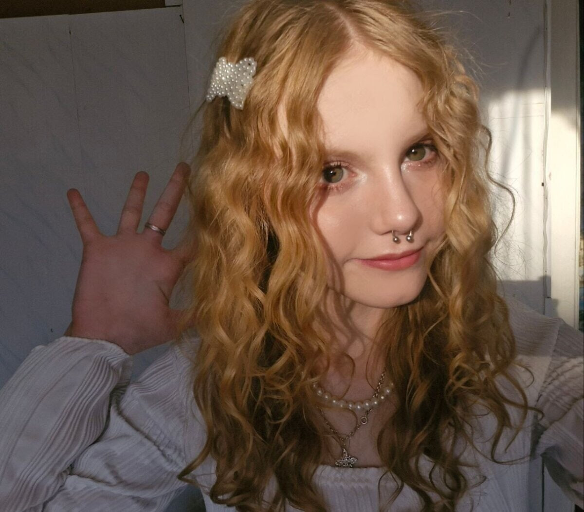 Kira Free Photos #19