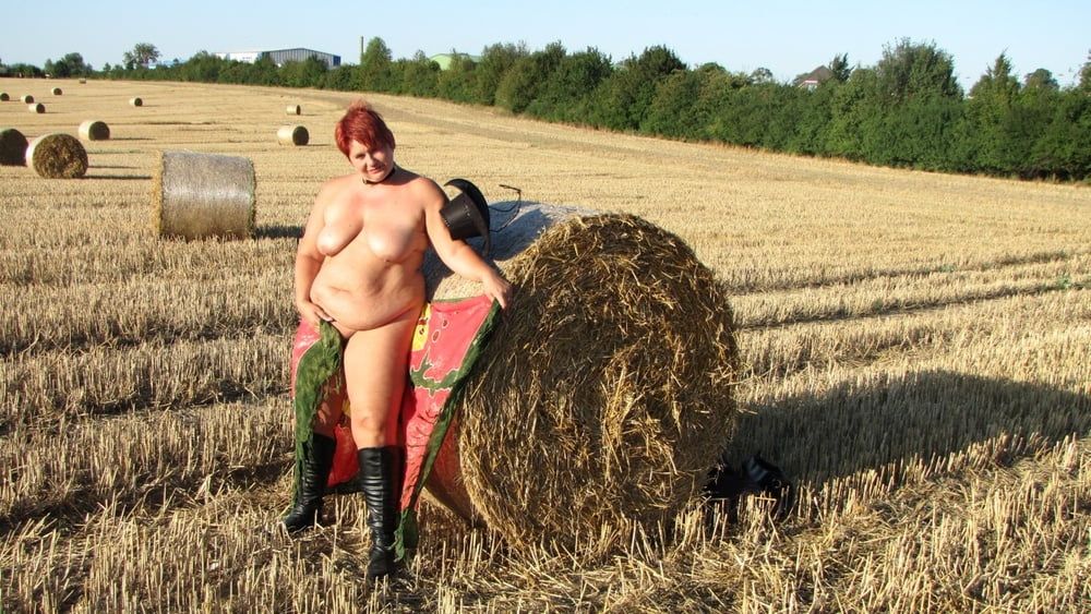 Anna naked on straw bales ... #23