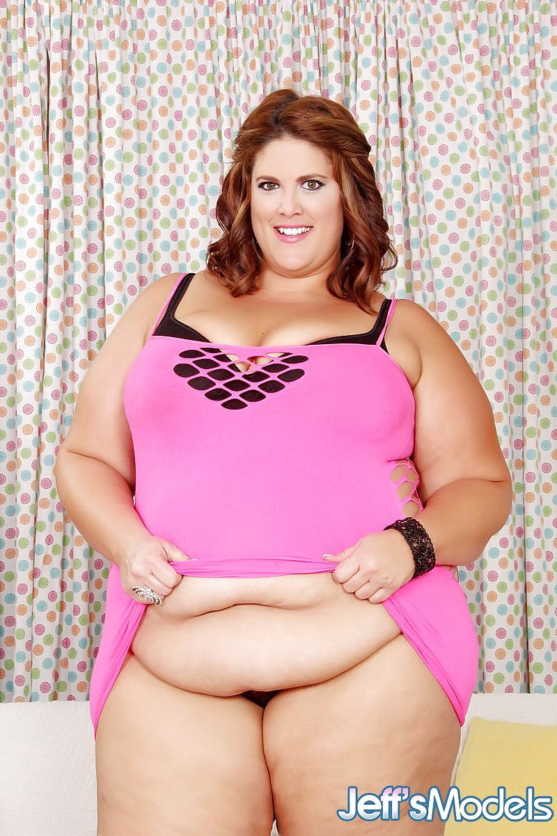 Fatty BBW Erin Green looking sexy