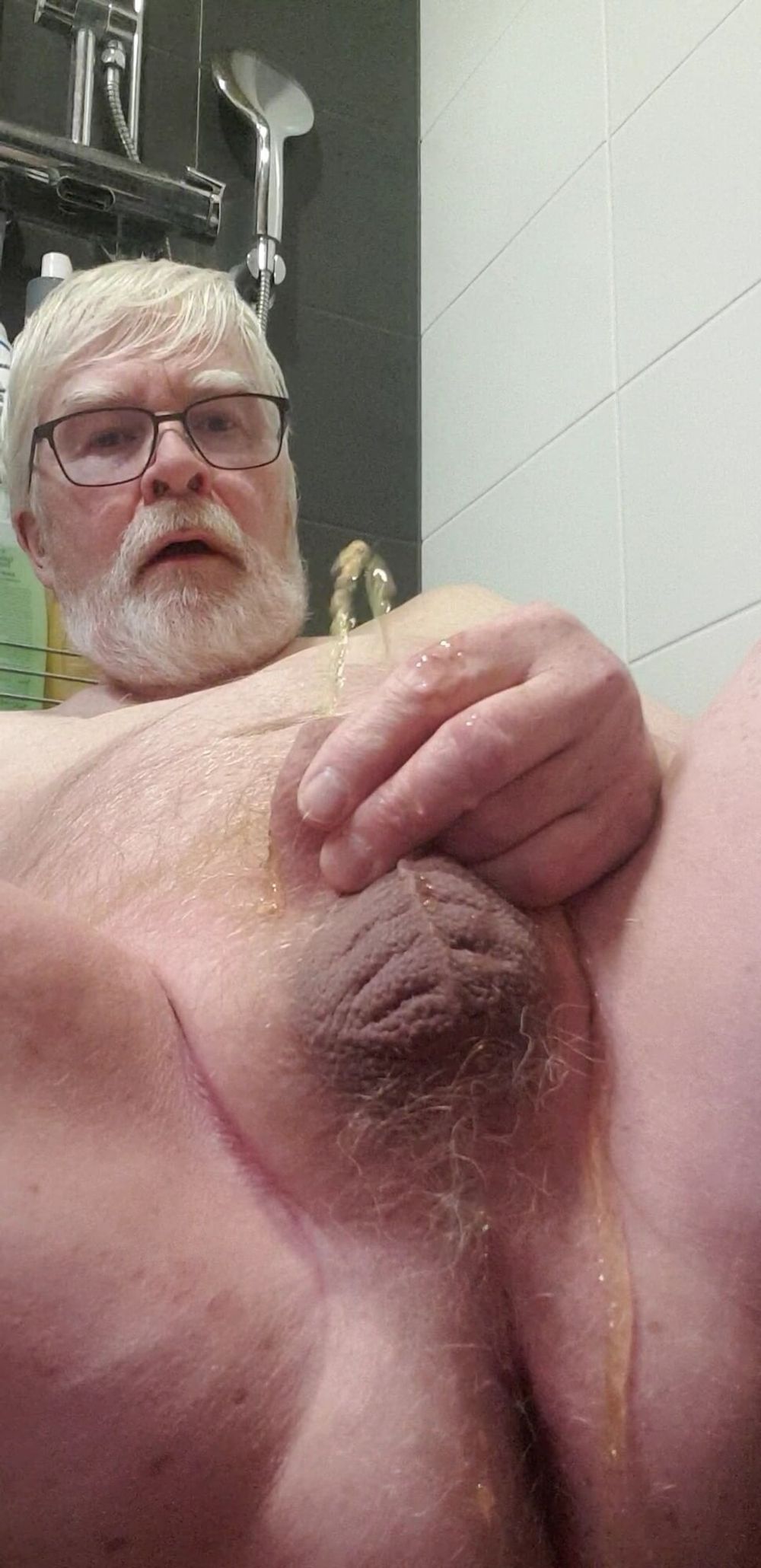 Golden shower self #4