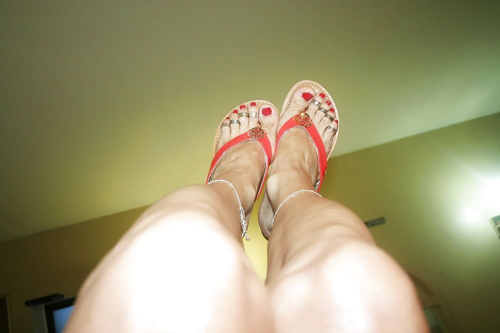 My feet, I love to be CD #6