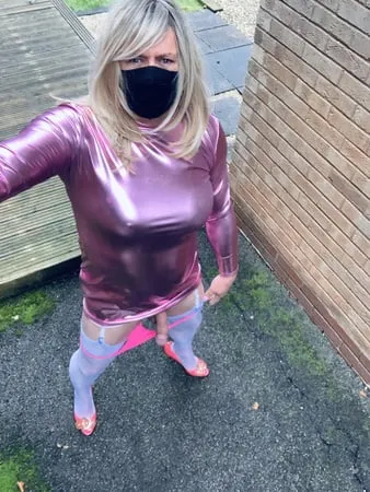 amateur crossdresser kelly cd in pink pvc dress         