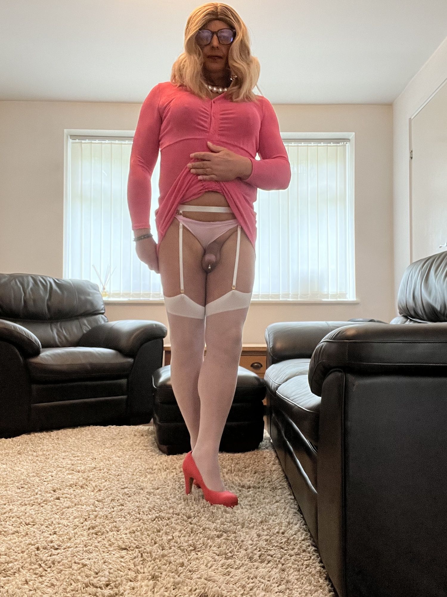 Amateur Crossdresser Kellycd2022 sexy milf in stockings 