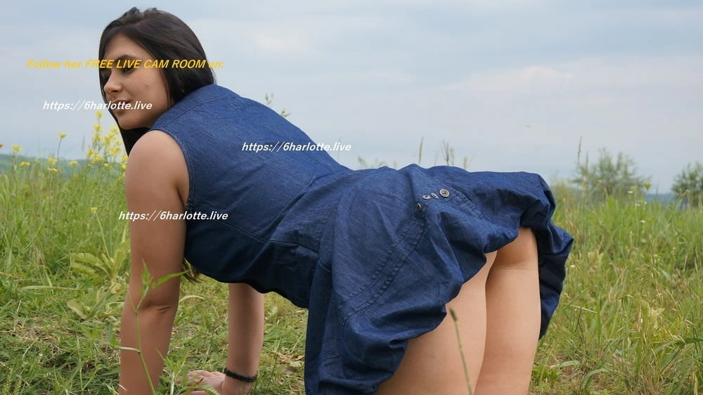 big ass teen no panties under skirt  #5
