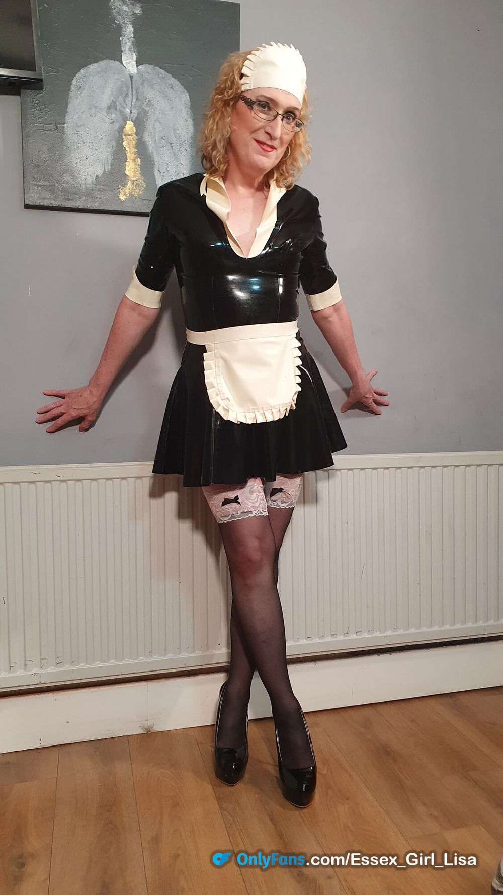 Sexy English MILF Lisa In Latex Maid Costume #13