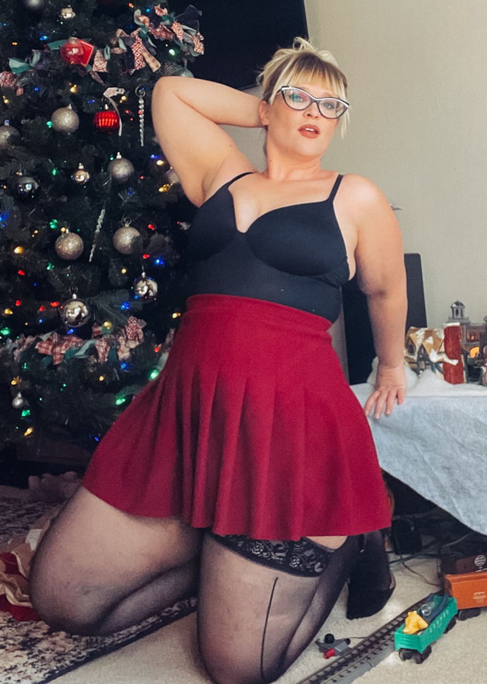 Christmas Thighs and Heels #26