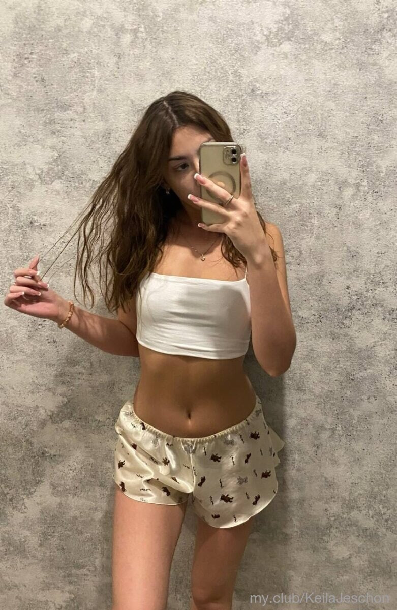 Emma Free Photos #12