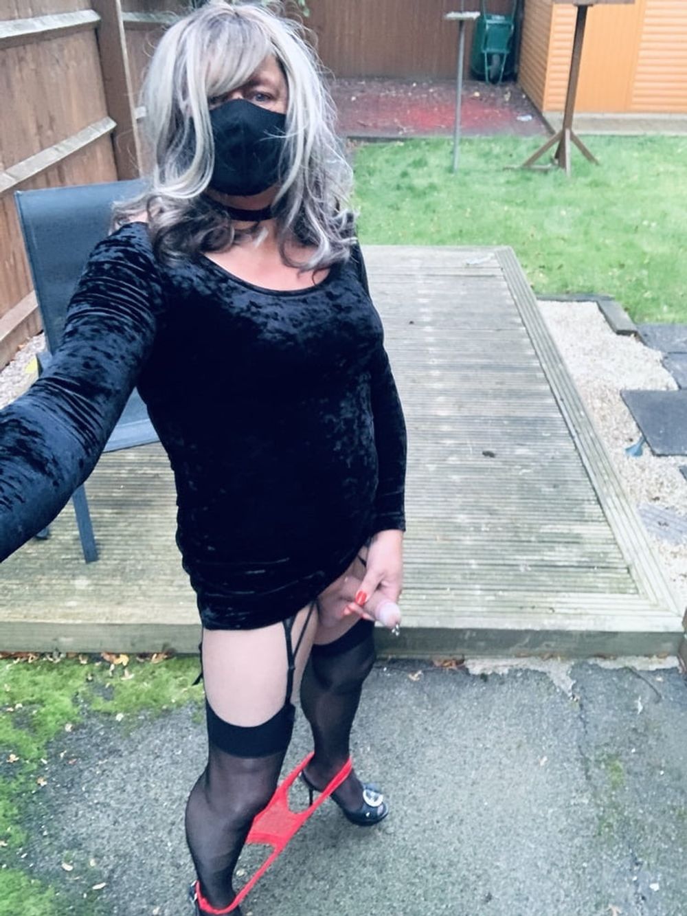 Amateur crossdresser Kelly cd in black velvet dress  #8