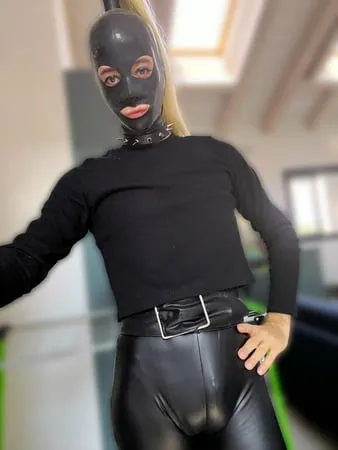 latex blond twink pussyboi         