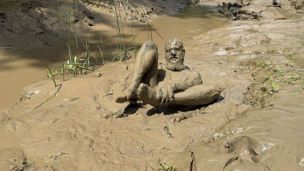 SHOT - MUD PIG IN HEAT #20