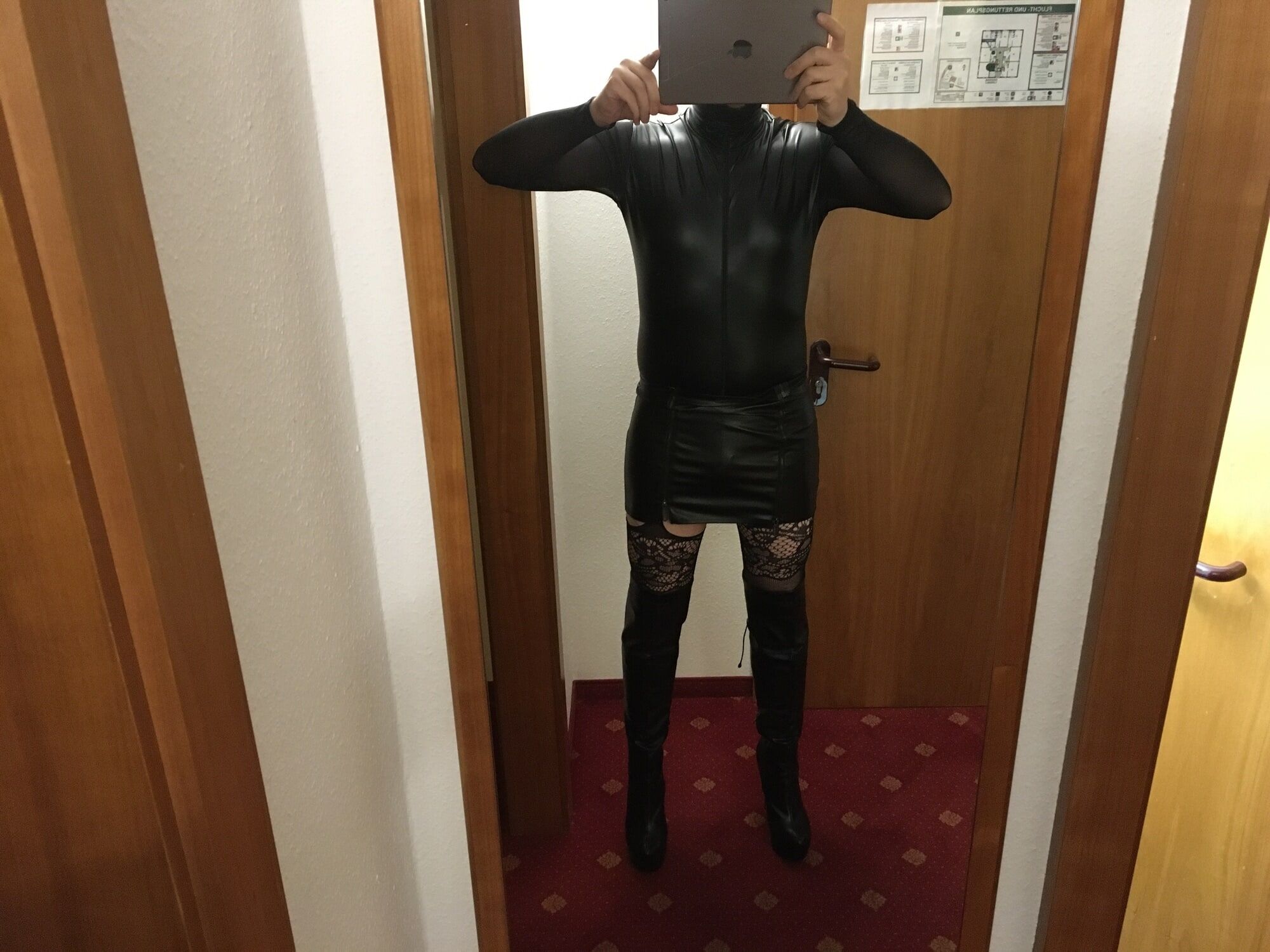 Sissy in overknees and leather #4