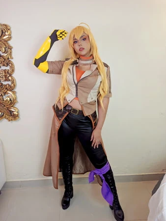 yang xiao long rwby         