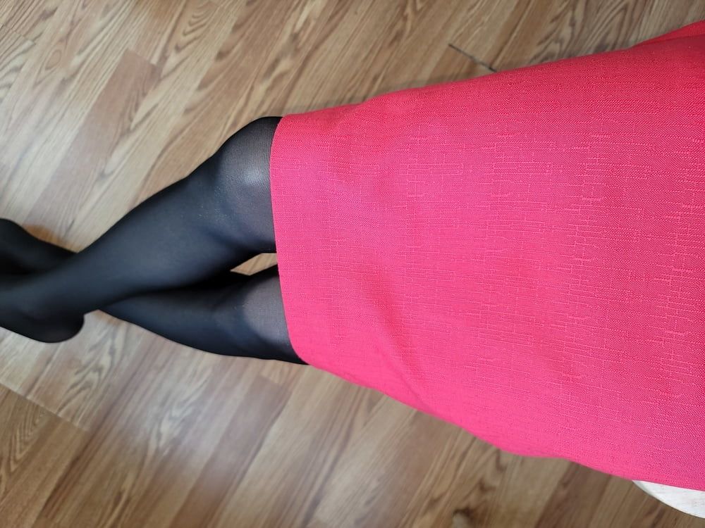 Pink pencil skirt with black pantyhose  #4