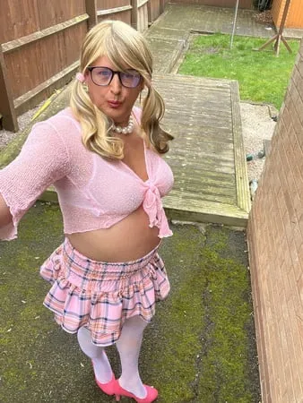 amateur crossdresser kellycd     sexy milf in stockings         