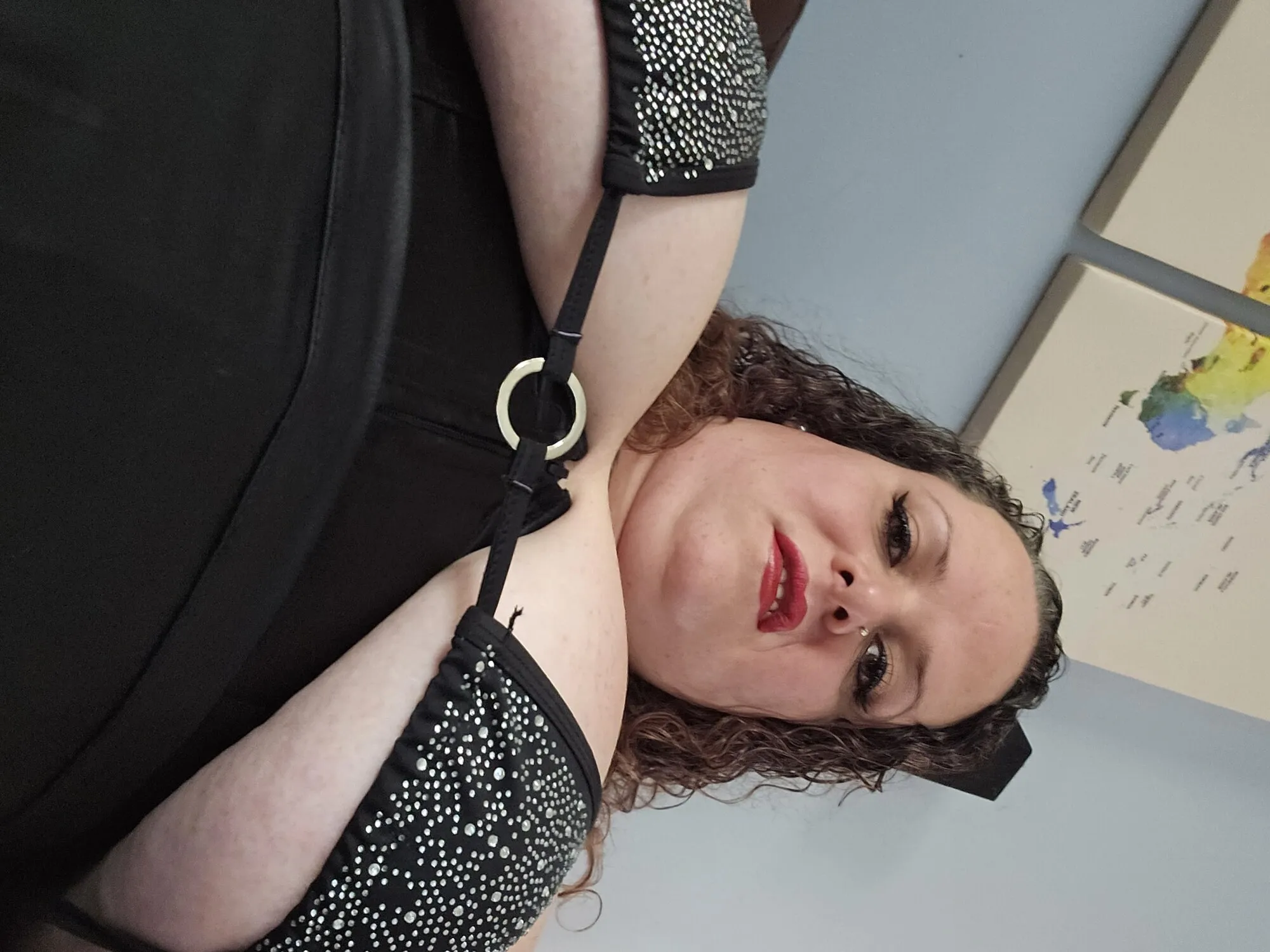 Trans BBW in Dommy Mommy outfit