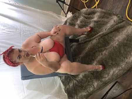 Hotwife Liz Pinup Photo Shoot