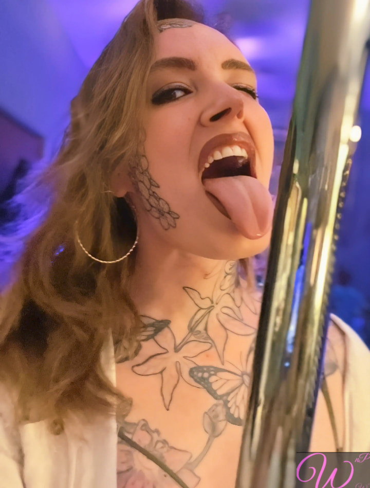 Sexy Shemale 