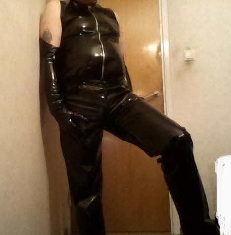 WEAR ME IN A TIGHT LEATHER #33