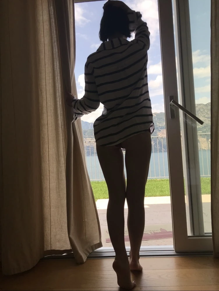 Sexy and funny private Pics Lou Nesbit. Lia Louise  #21