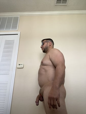 come enjoy my curvy cock