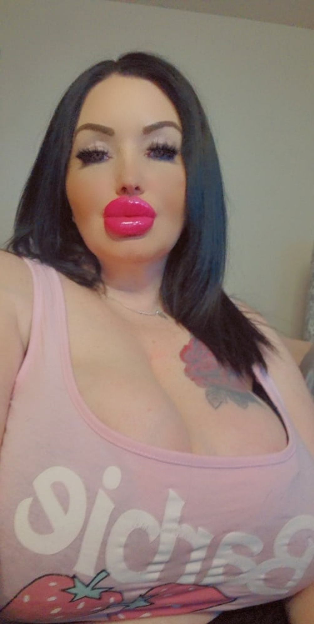 Onlyfans + webcam busty babe miamilf #3