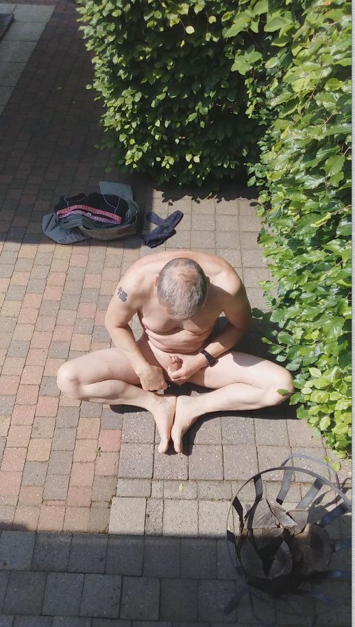 outdoor exhibitionist sexshow jerking all over the place #8