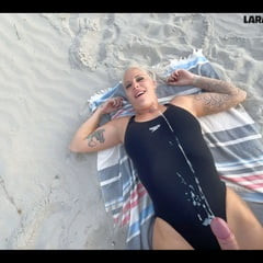 Lara CumKitten - Beach Cumshot 