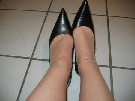 pantyhose and black pumps         