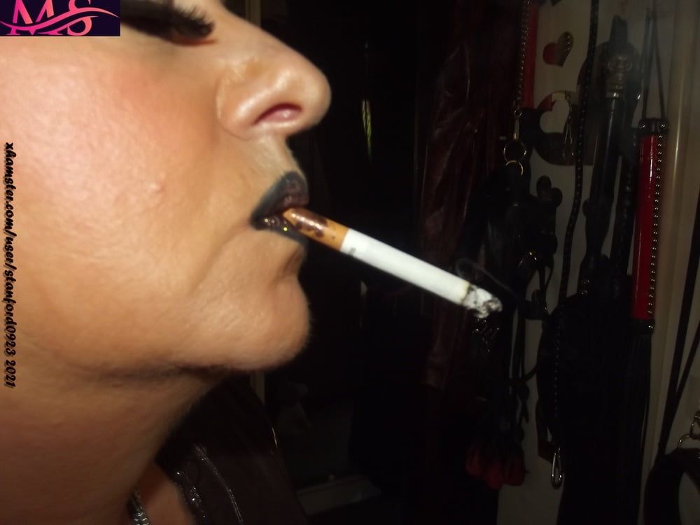 WHORE WHO LOVES SMOKING SEX #40