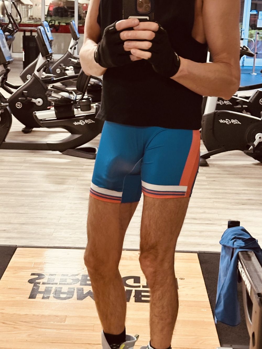 Gay in the gym #8