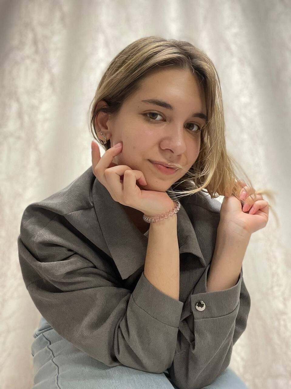 Cassandra Free Photos #13