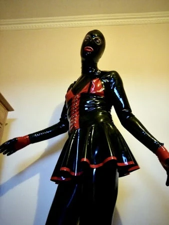 alice as latex diva         