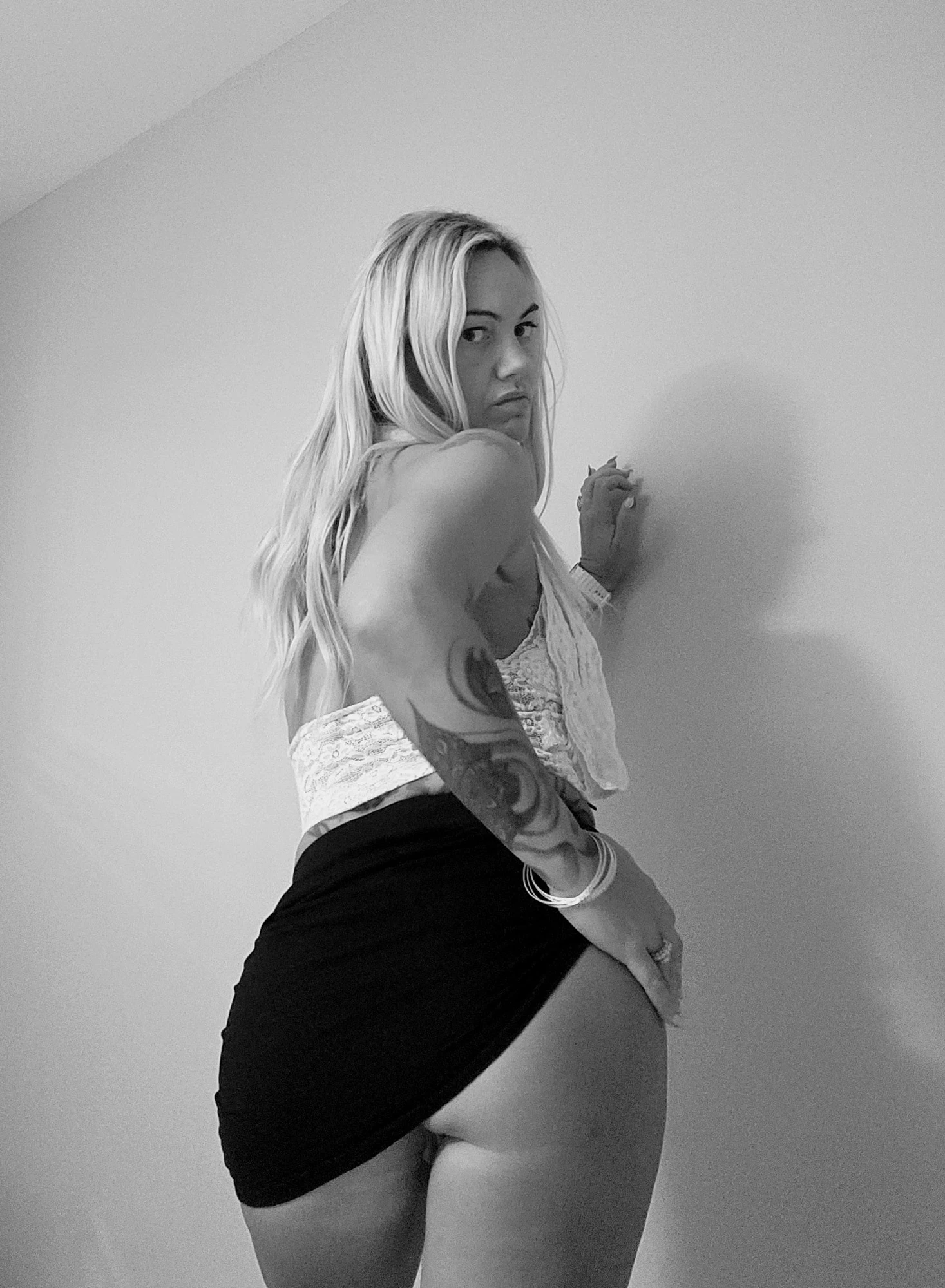 Blonde MILF 