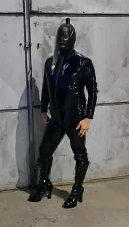 catsuit         