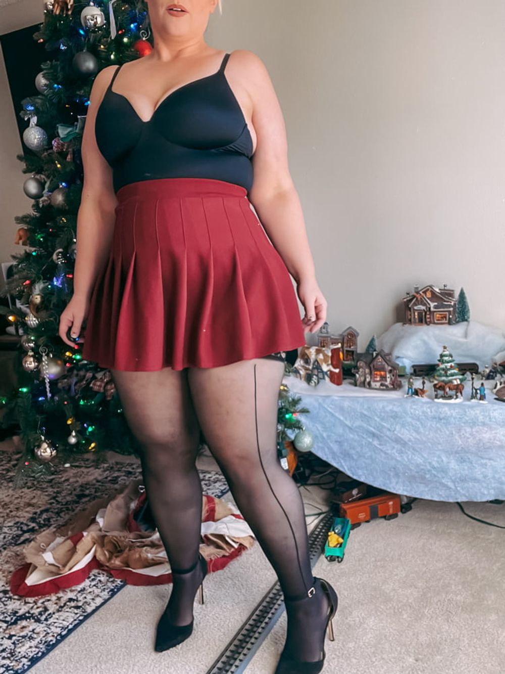 Christmas Thighs and Heels #2