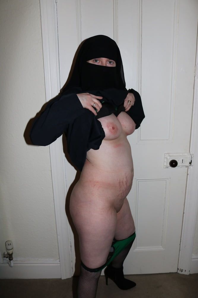 Burqa Niqab Fishnet Pantyhose #31