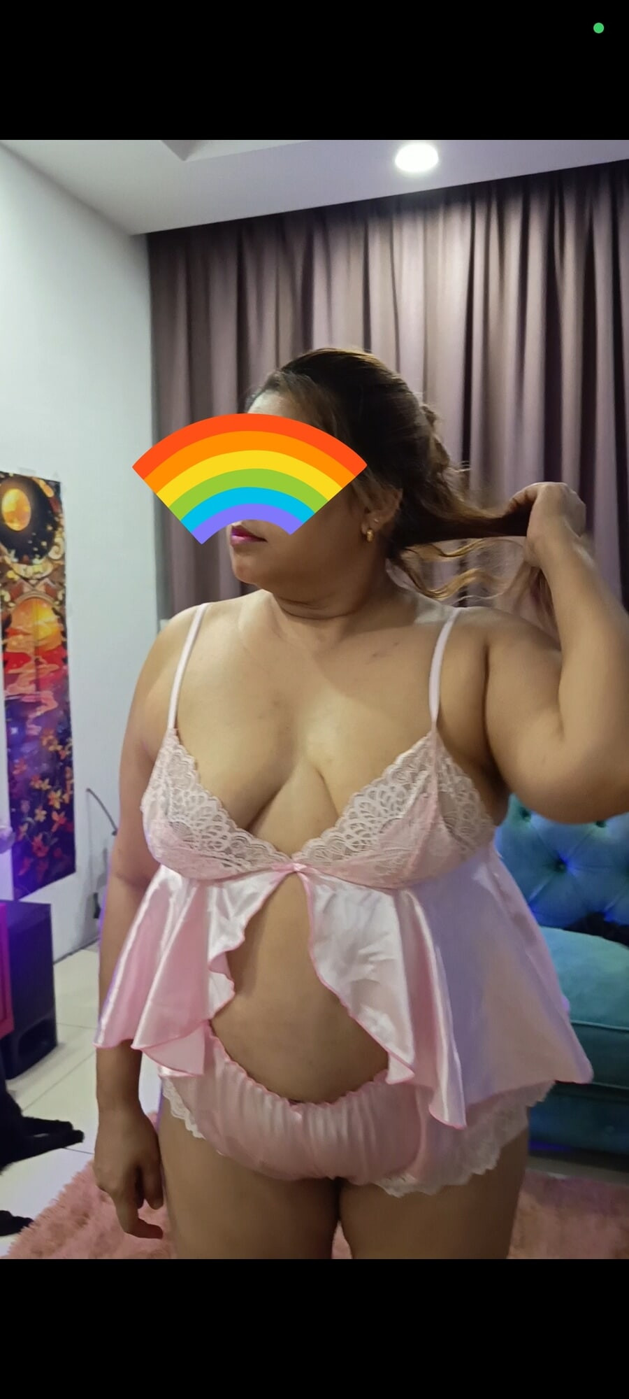 Arab mom gettin' hot!