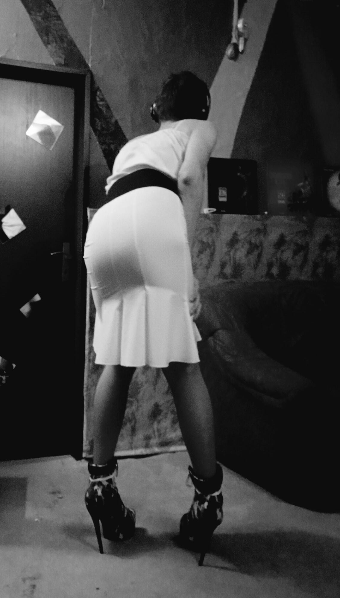 Sissy Siut Black & White Pictures  #4